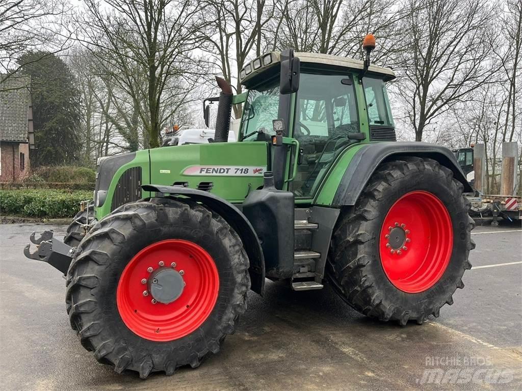 Fendt 718 COM3 Traktoren