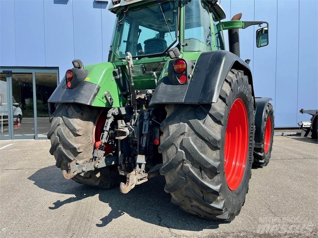 Fendt 718 COM3 Traktoren