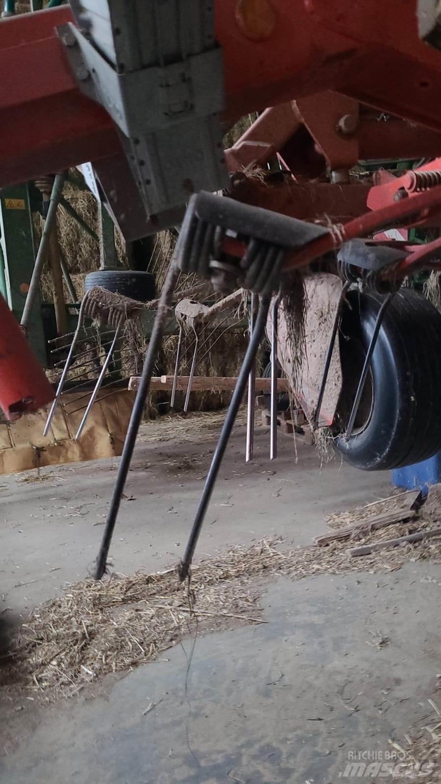 Kuhn GF 13002 Kreiselheuer/-wender