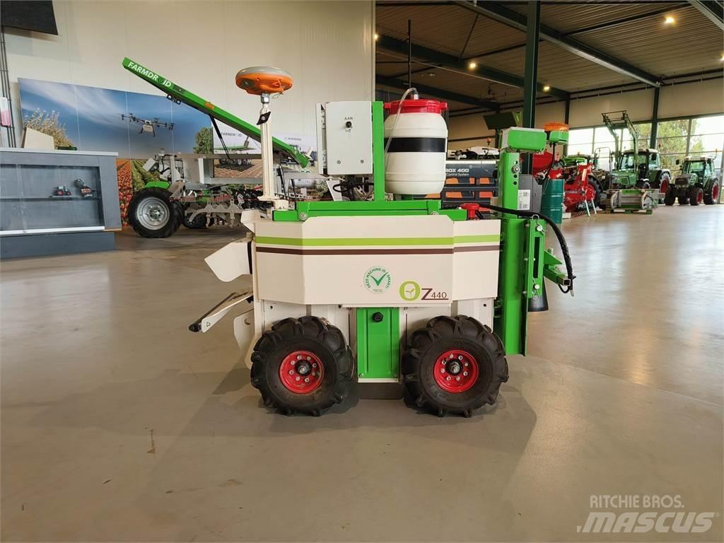  Naio OZ Robot Sonstige Landmaschinen