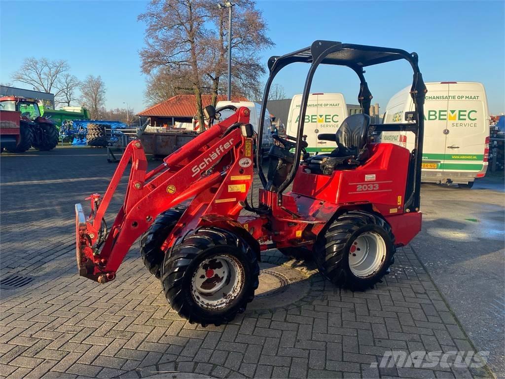 Schäffer 2033 Hoflader