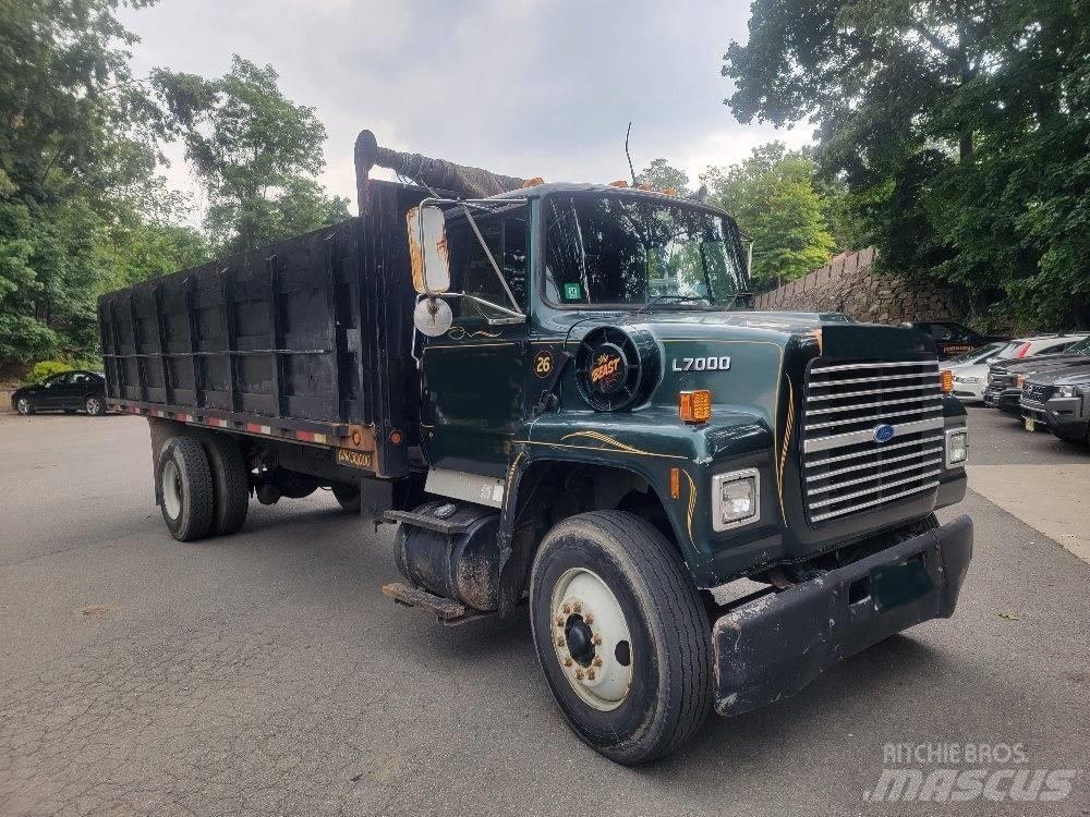 Ford L 7000 Kipper