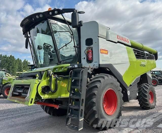 CLAAS LEXION 7400 Mähdrescher