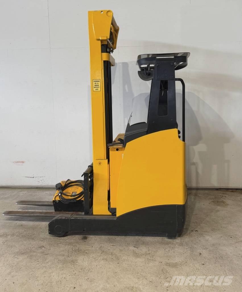 Jungheinrich ETV 112 Schubmaststapler