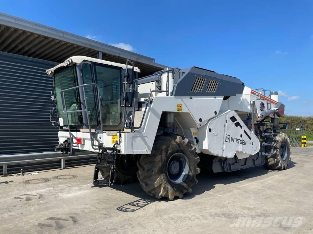 Wirtgen WR 240I Asphalt-Recycler