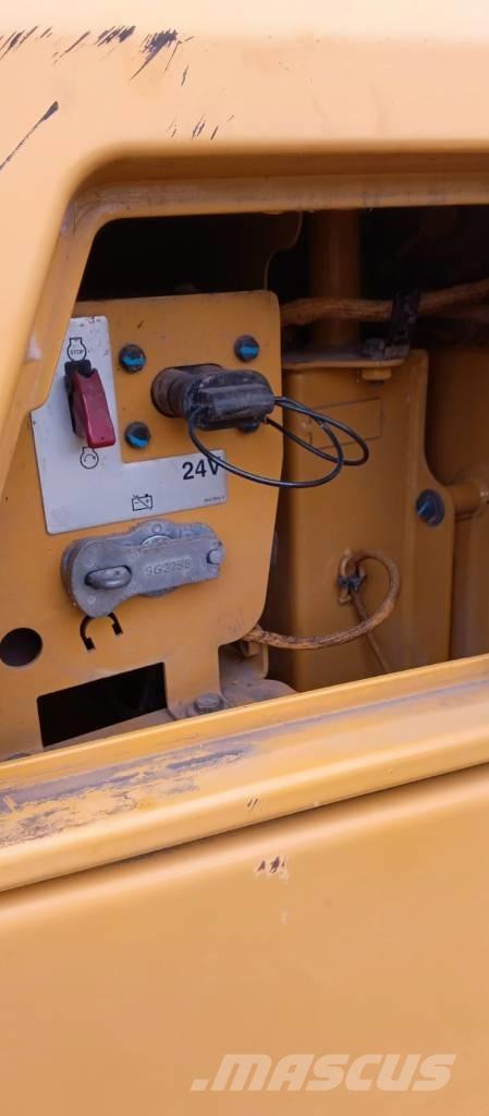 CAT 730 C 2 Dumper - Knickgelenk