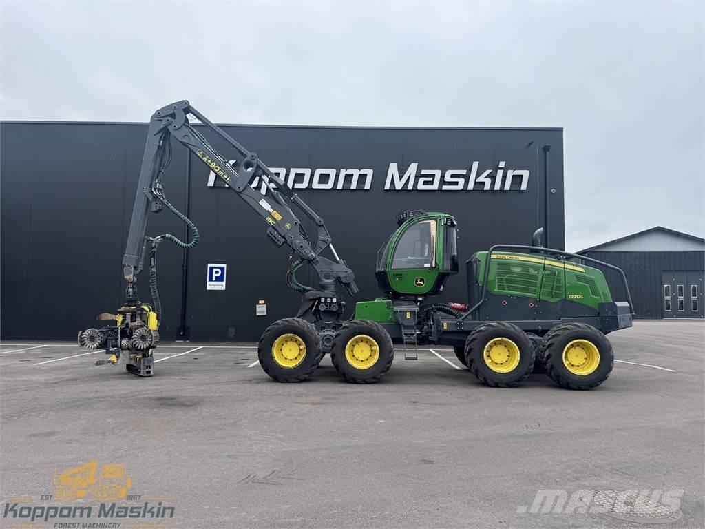 John Deere 1270G Harvester