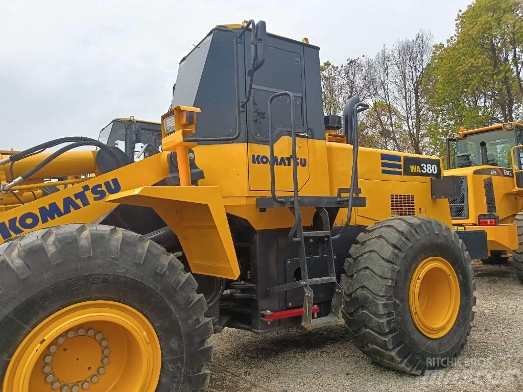 Komatsu WA 380 Radlader