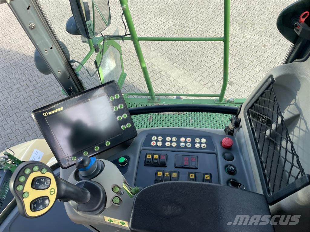 Krone BiG X 700 Feldhäcksler