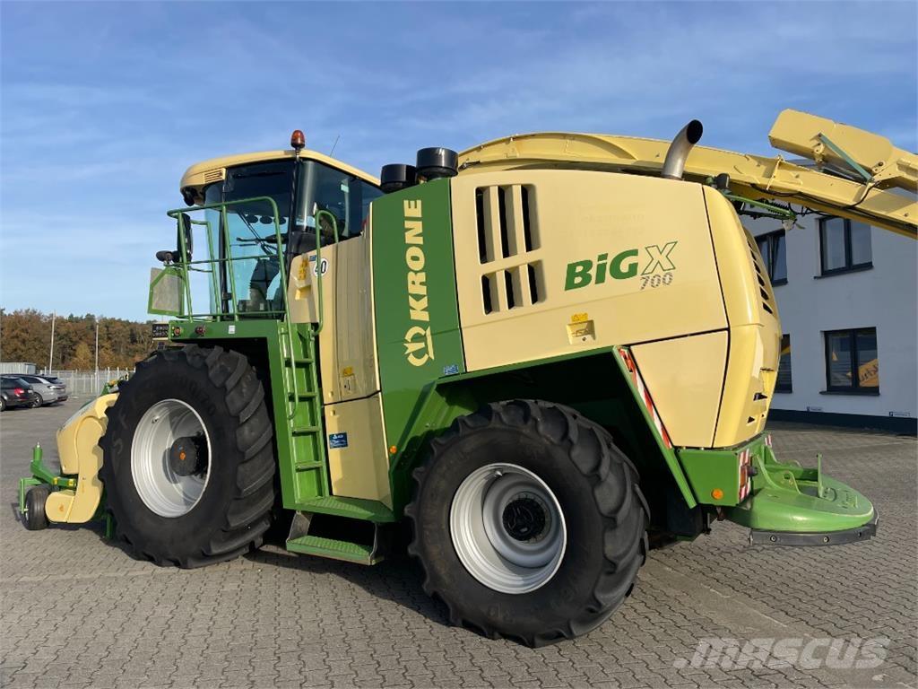 Krone BiG X 700 Feldhäcksler
