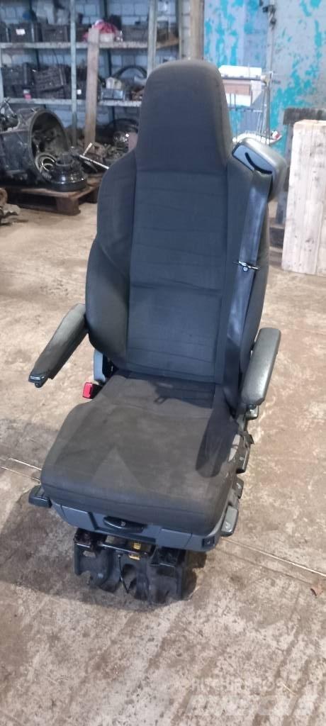 Scania R440  2627357 Kabinen