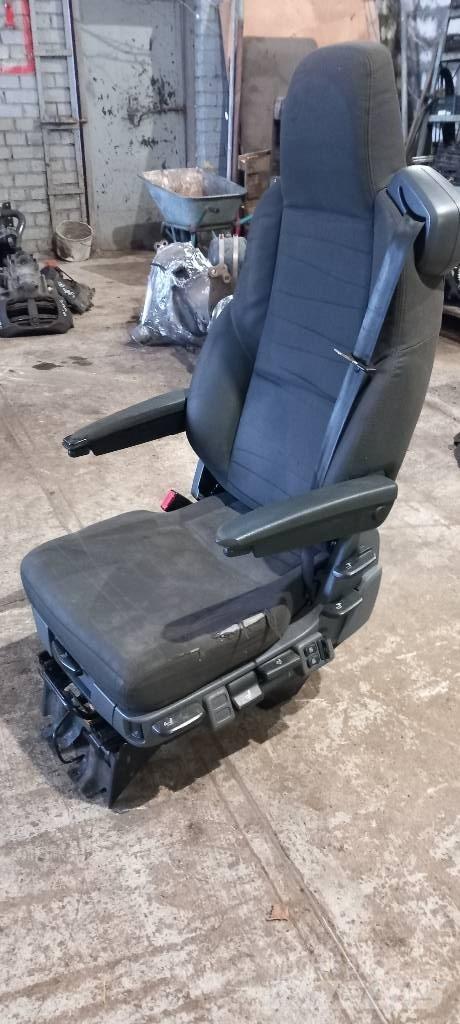 Scania R440  2627357 Kabinen