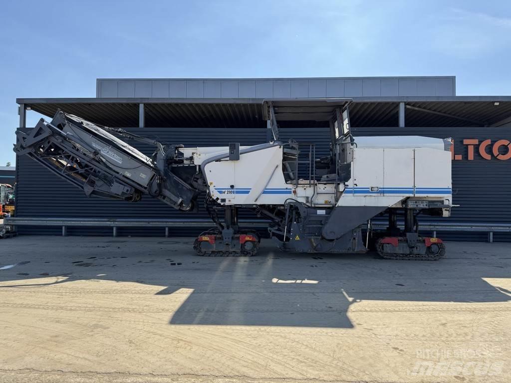 Wirtgen W 210 Asphaltfräsen