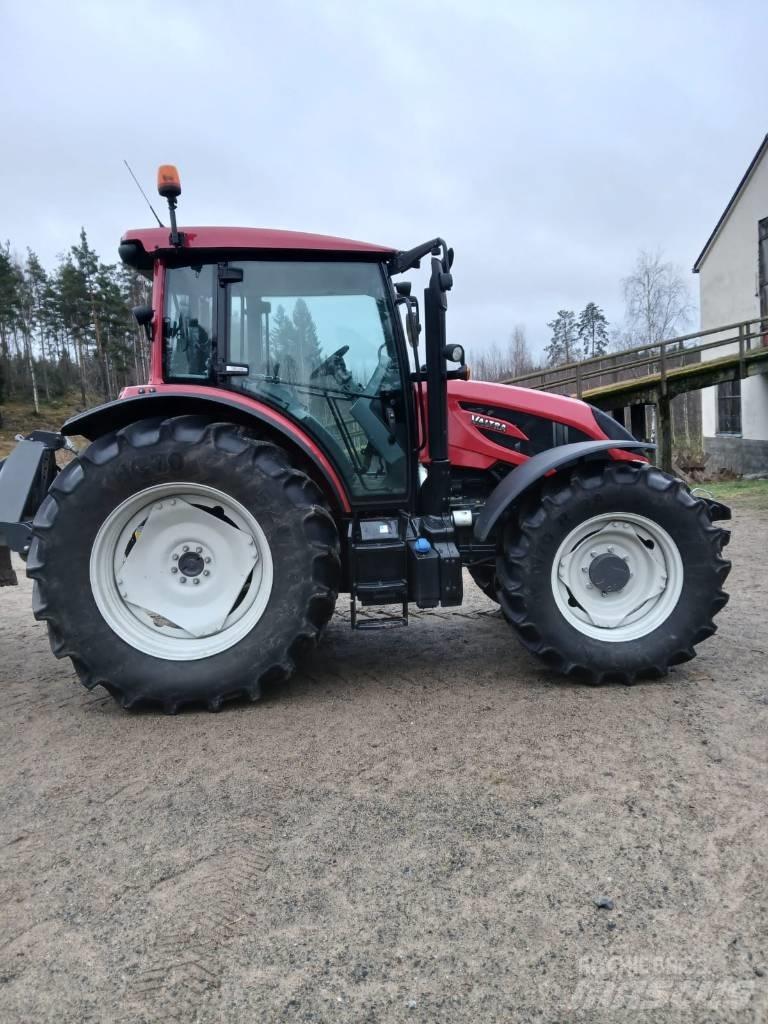 Valtra A135ht Traktoren