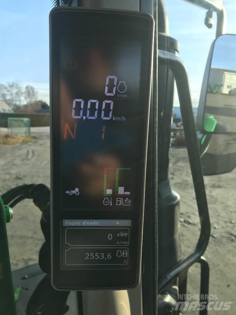 John Deere 6100 M Traktoren
