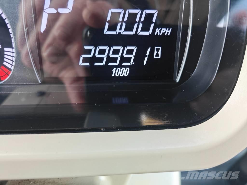 Massey Ferguson 8740 Traktoren