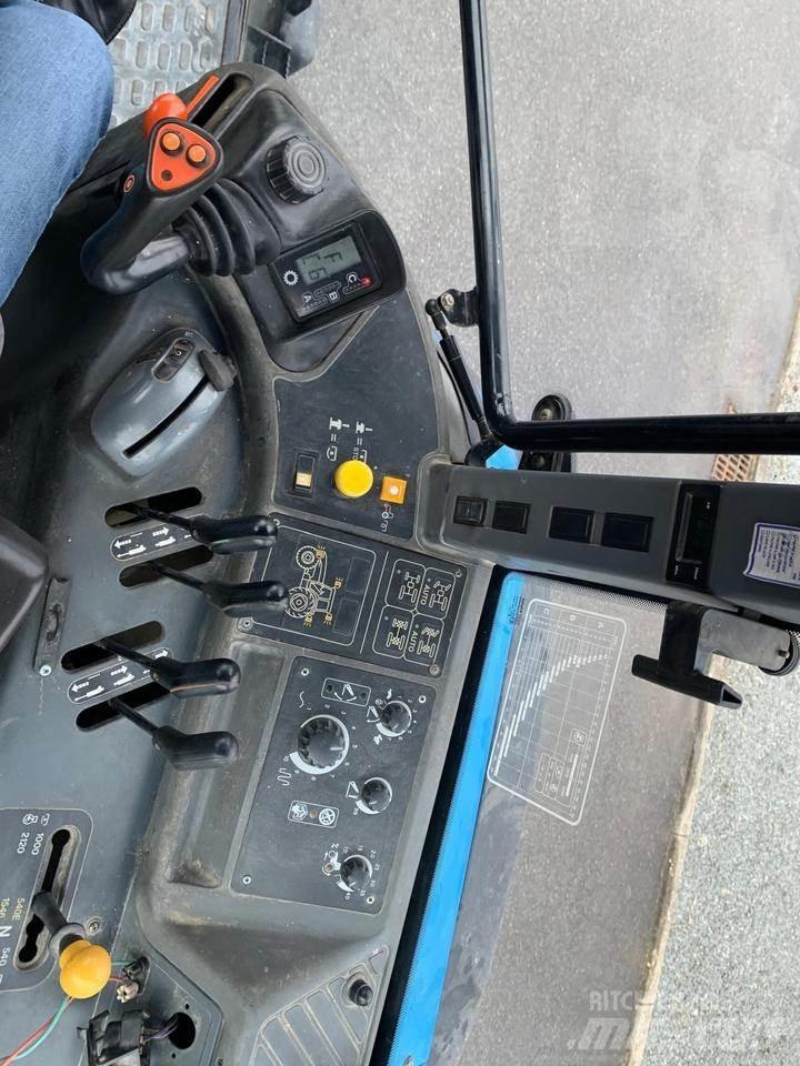 New Holland TM150 Traktoren