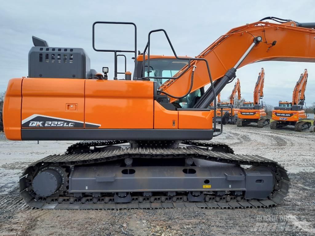 Develon DX 225 LC-7 Raupenbagger