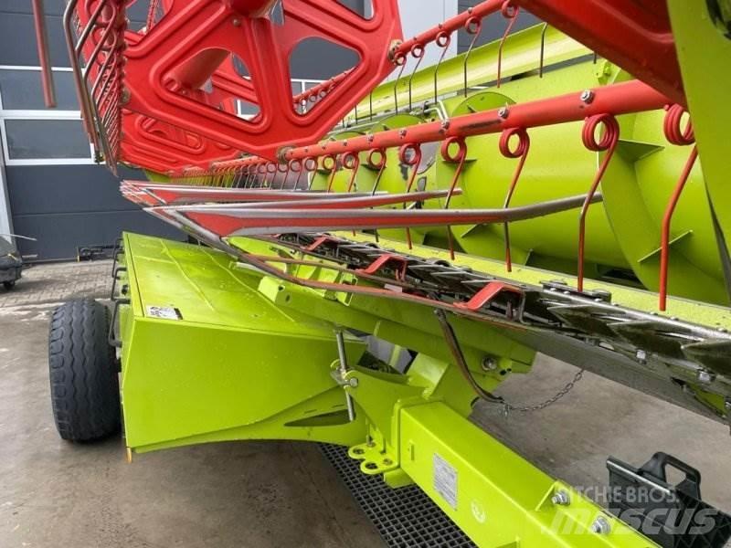 CLAAS Tucano 450 Mähdrescher