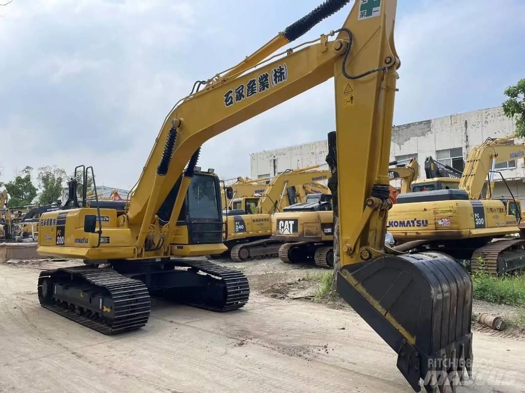 Komatsu PC200-8 Raupenbagger
