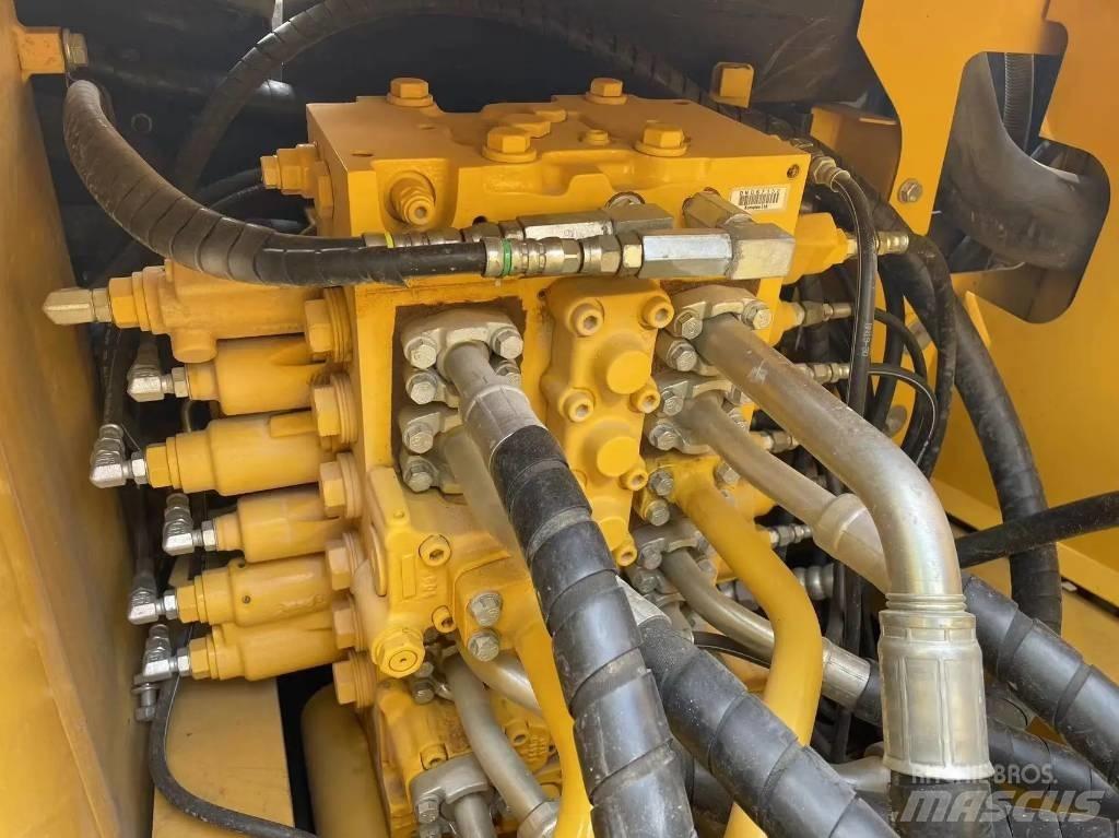 Komatsu PC200-8 Raupenbagger
