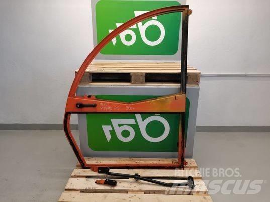 JLG 307 door Kabinen