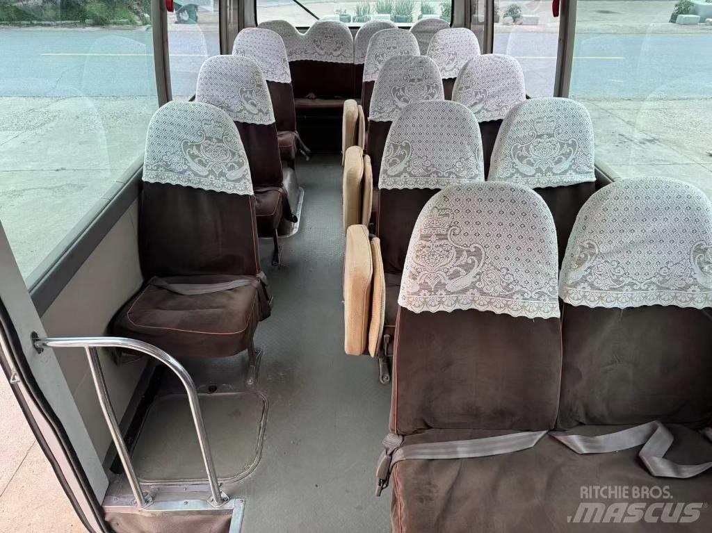 Toyota Coaster Minibusse