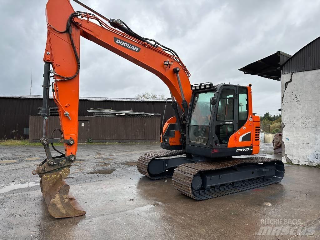 Doosan DX 140 LCR Raupenbagger