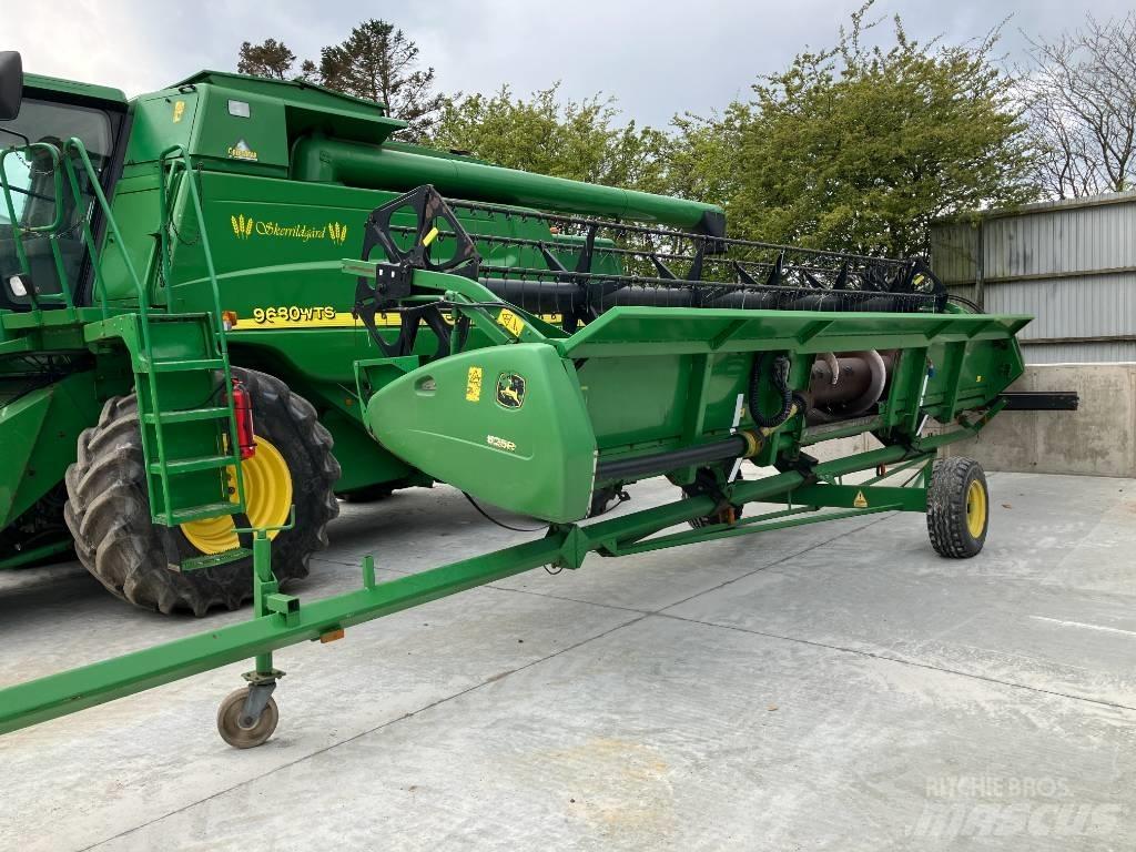 John Deere 9680 WTS Mähdrescher