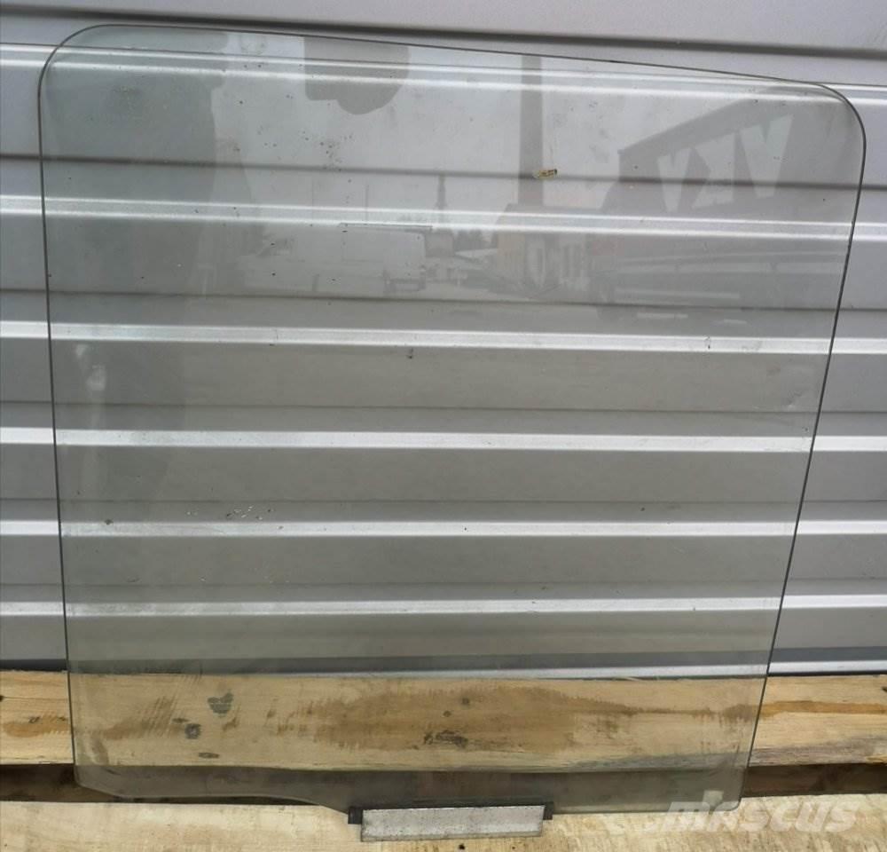  OKNO PRAVÁ Transport Sonstige