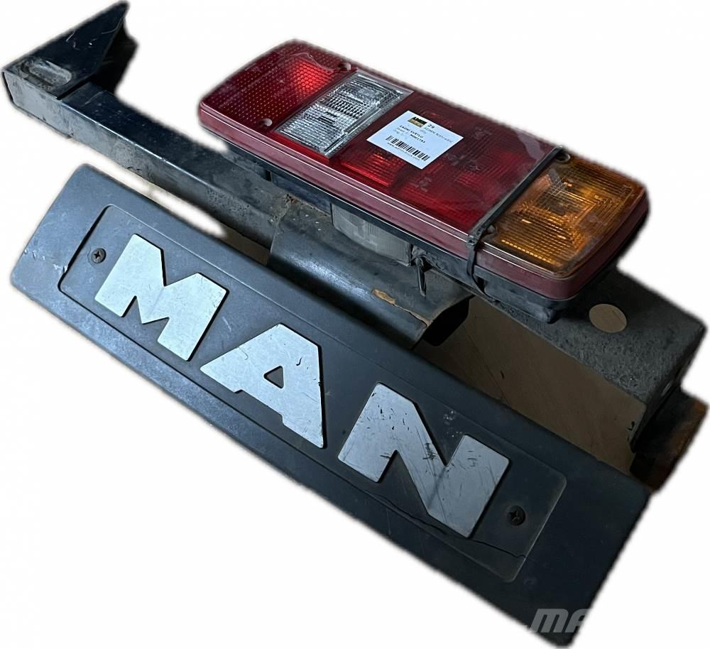  ZADNÍ SVĚTLO PRAVÉ Transport Sonstige