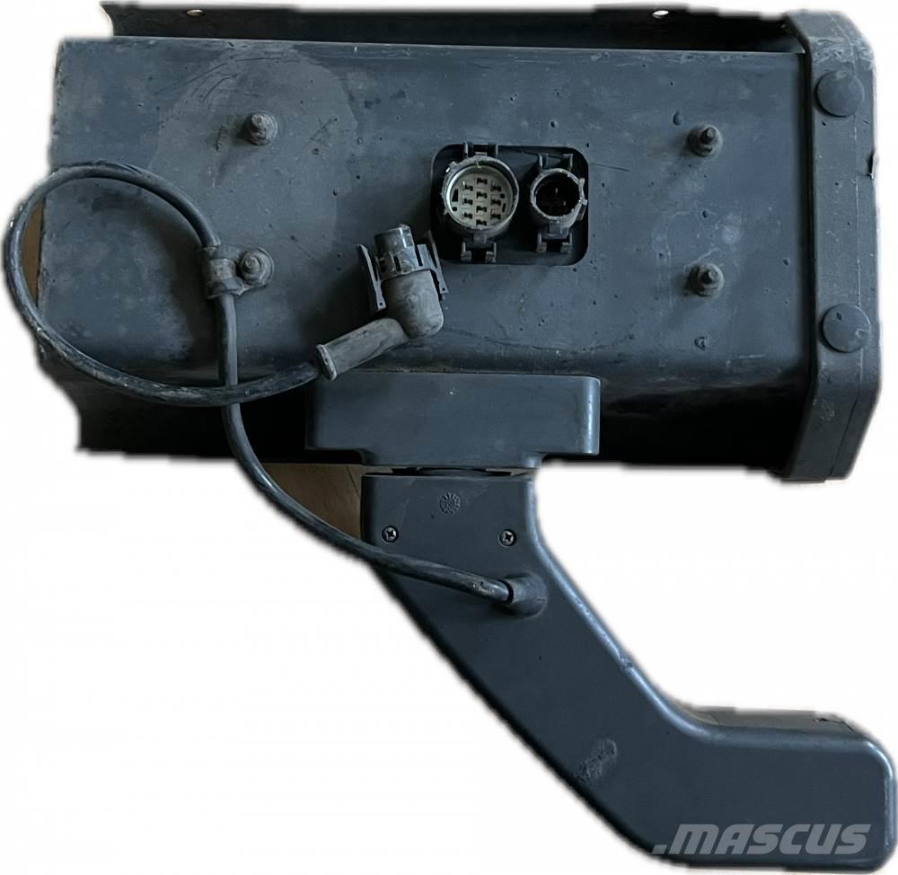  ZADNÍ SVĚTLO PRAVÉ Transport Sonstige