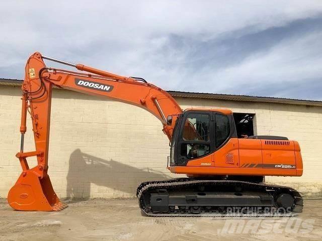 Doosan DX 225 Raupenbagger