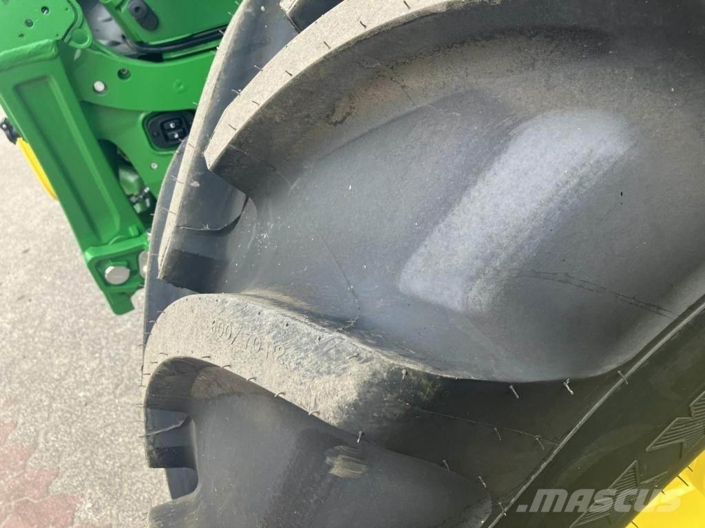 John Deere 6R215 Traktoren