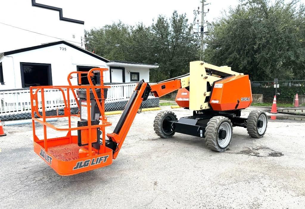 JLG 340 AJ Gelenkteleskoparbeitsbühnen