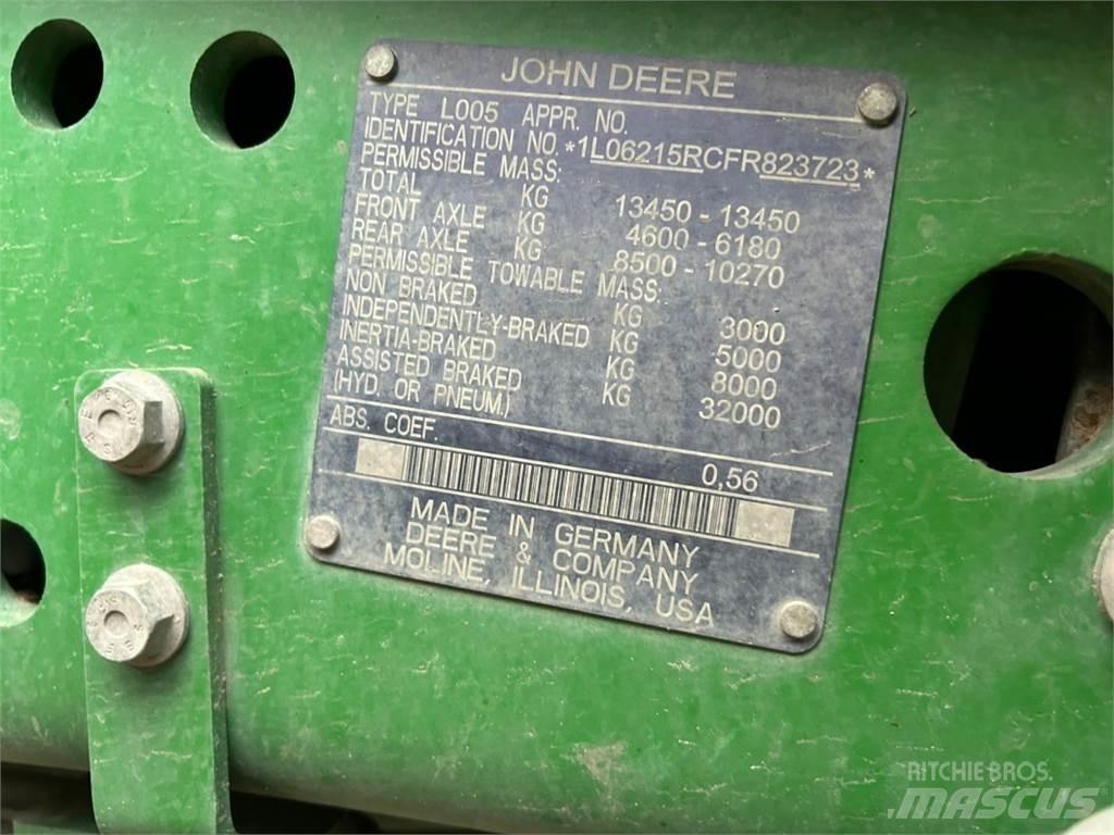 John Deere 6215R Traktoren