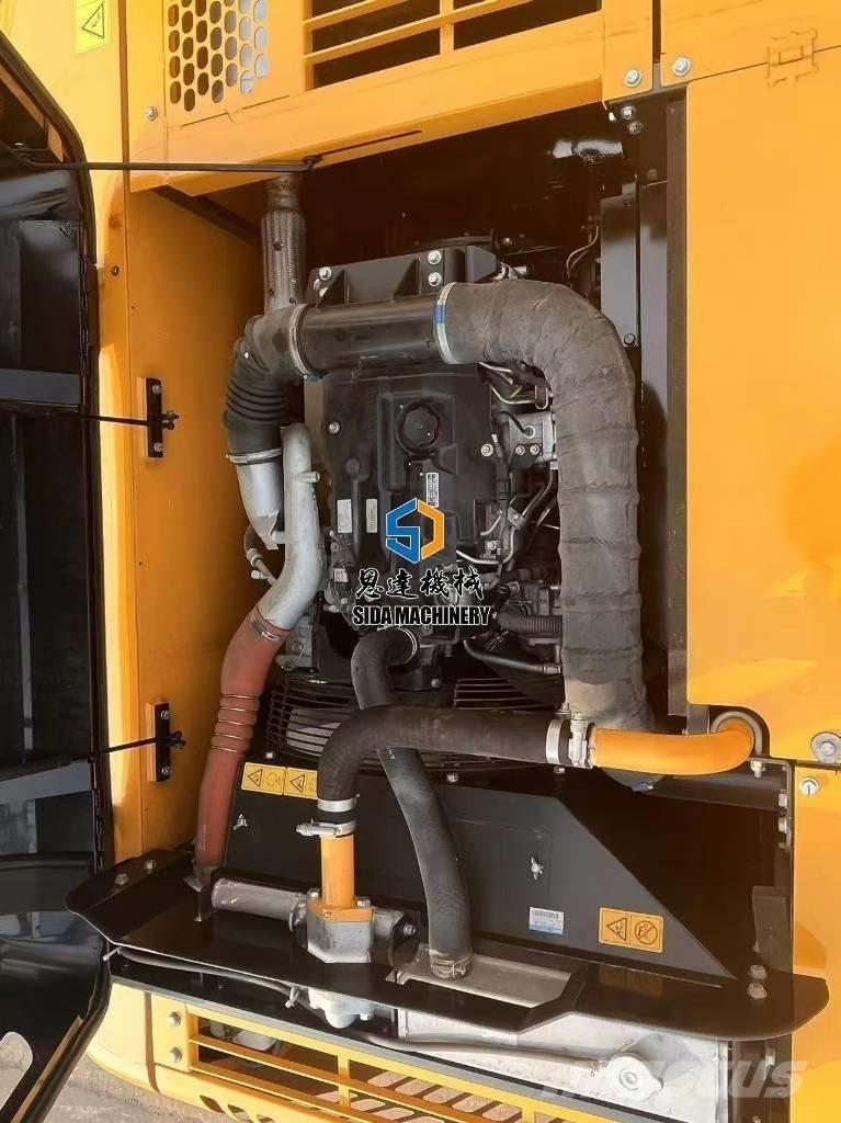 Kato HD 820 V Midibagger  7t - 12t