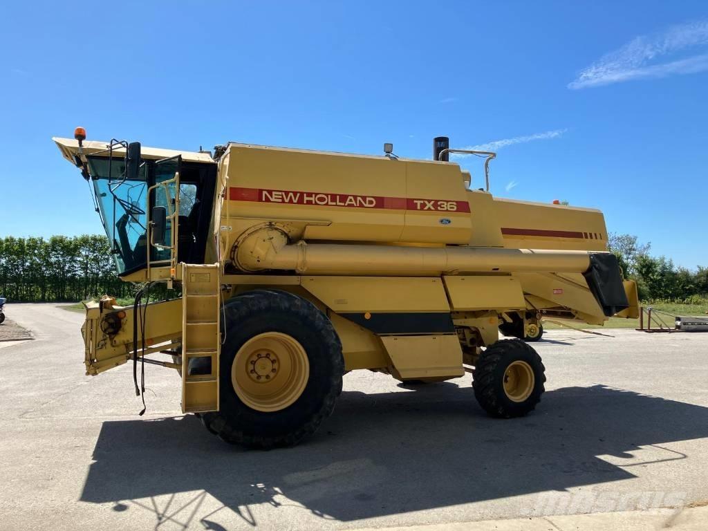 New Holland TX 36 Mähdrescher