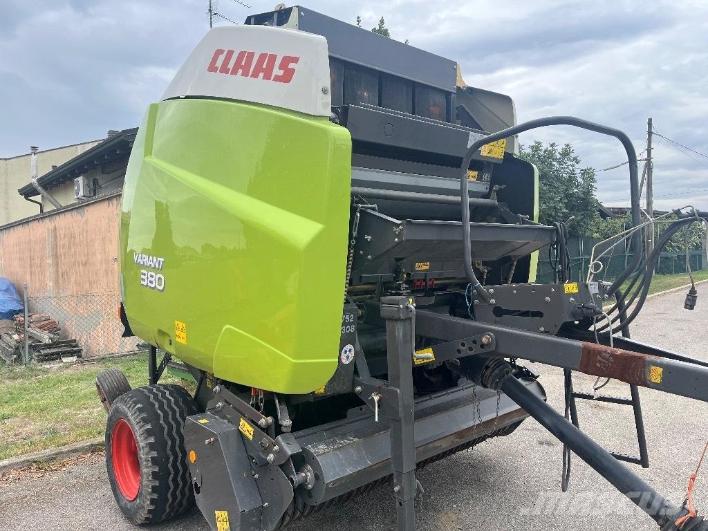 CLAAS Variant 380 Rundballenpressen