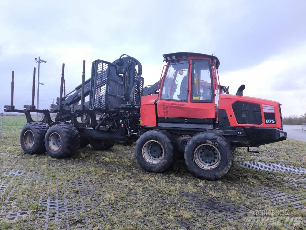 Komatsu 875 Forwarder