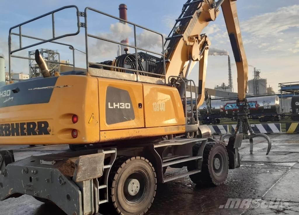 Liebherr LH 30 M Materialumschlag
