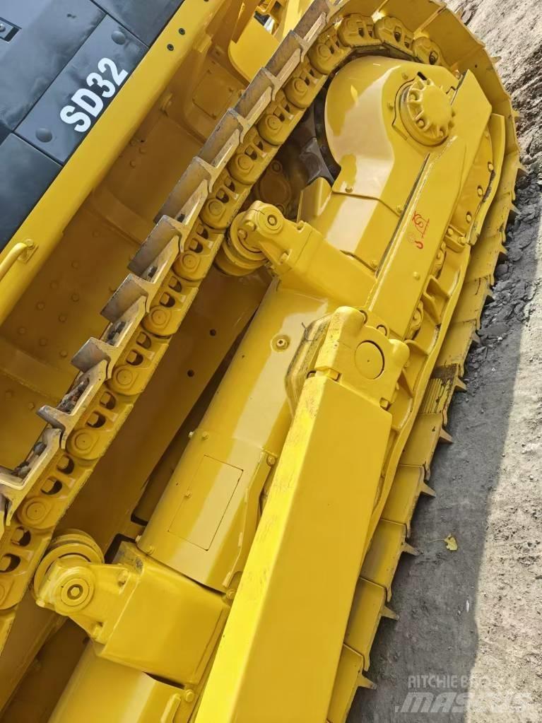 Shantui SD 32 Bulldozer
