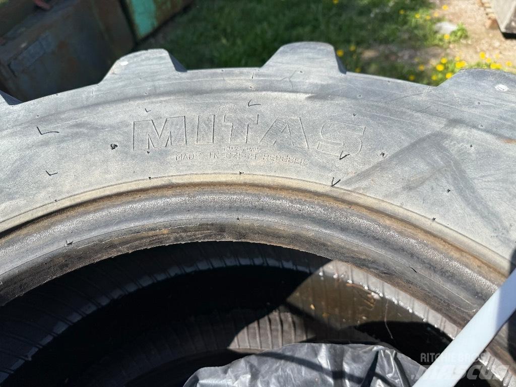 Mitas 405/70-20 Reifen