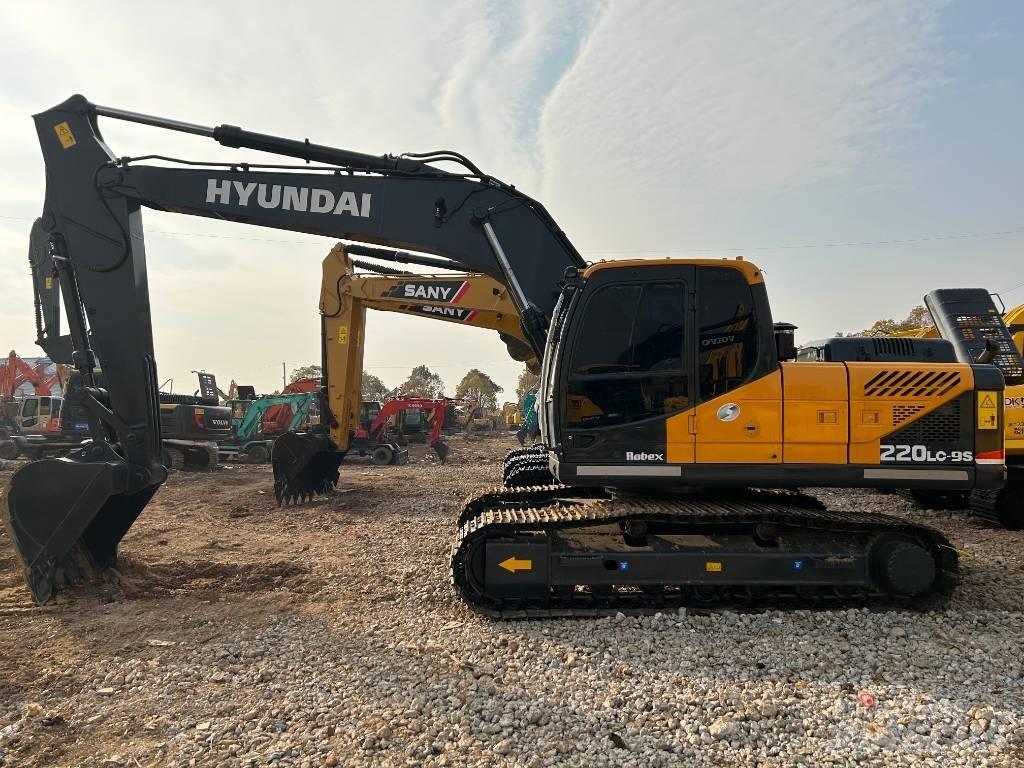 Hyundai R220LC-9S Raupenbagger