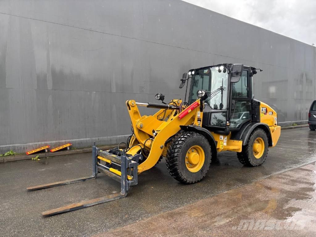 CAT 906 Radlader