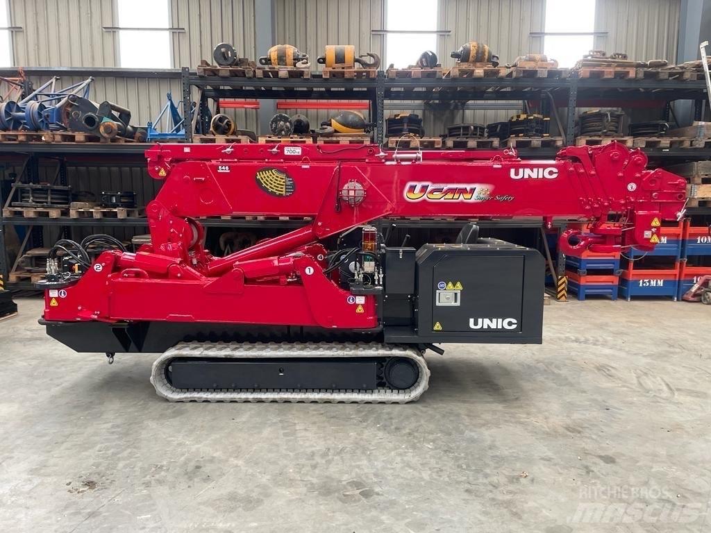 Unic URW 546 Raupenkrane