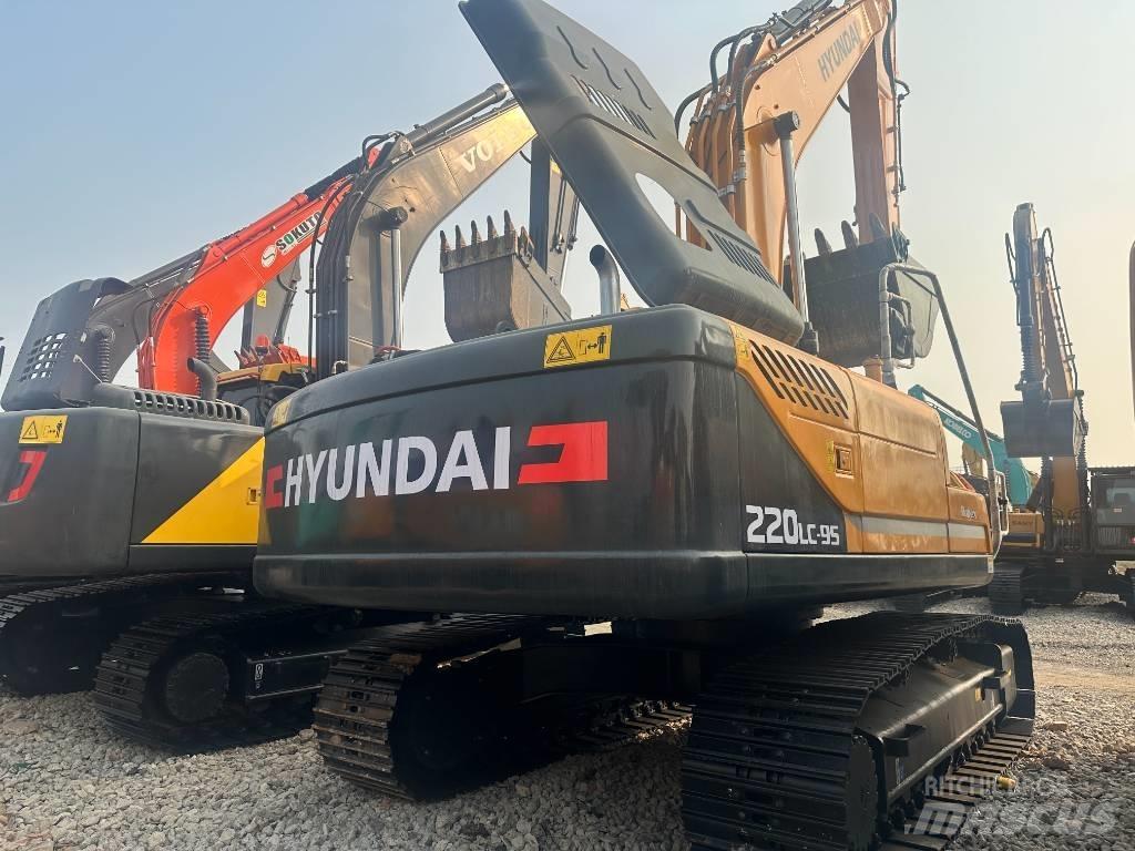 Hyundai R220LC-9S Raupenbagger