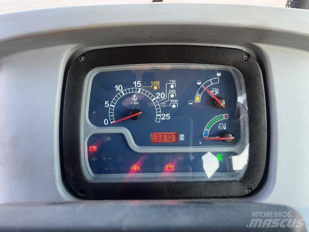 New Holland TD 5.85 Traktoren
