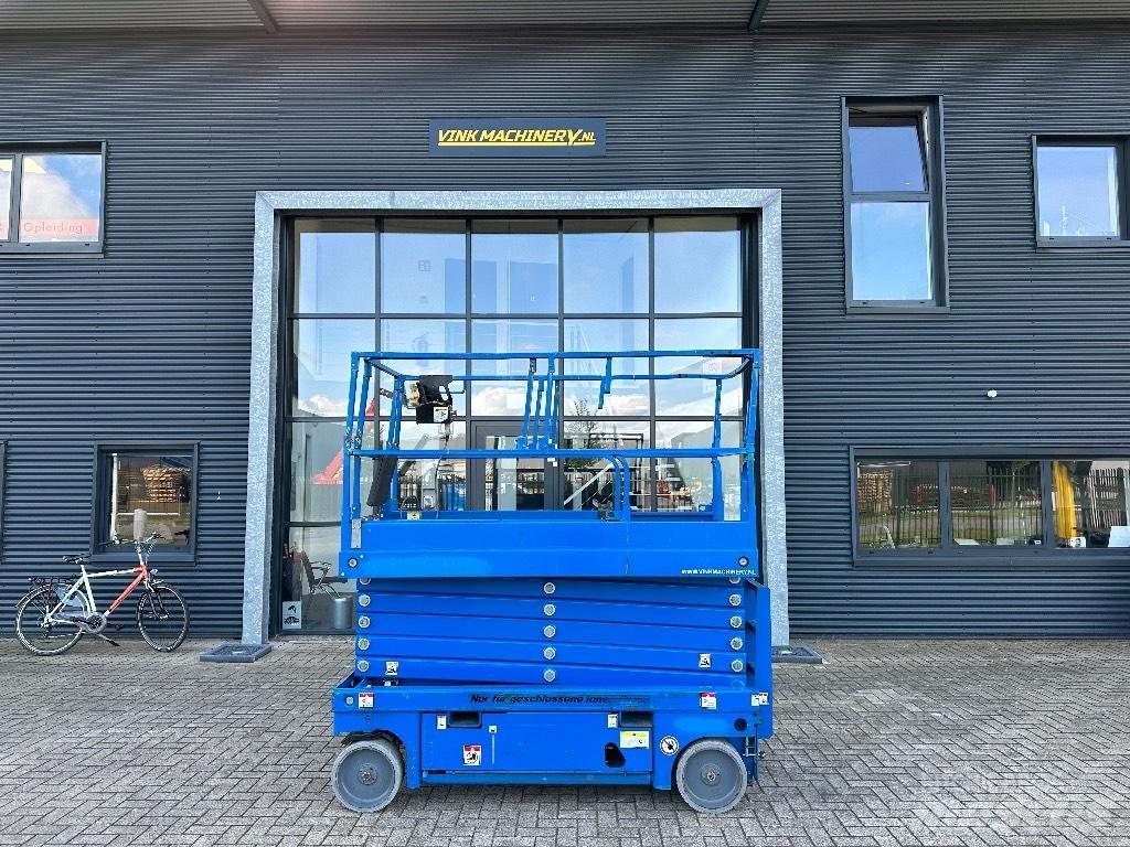 Haulotte Compact 14 Scheren-Arbeitsbühnen
