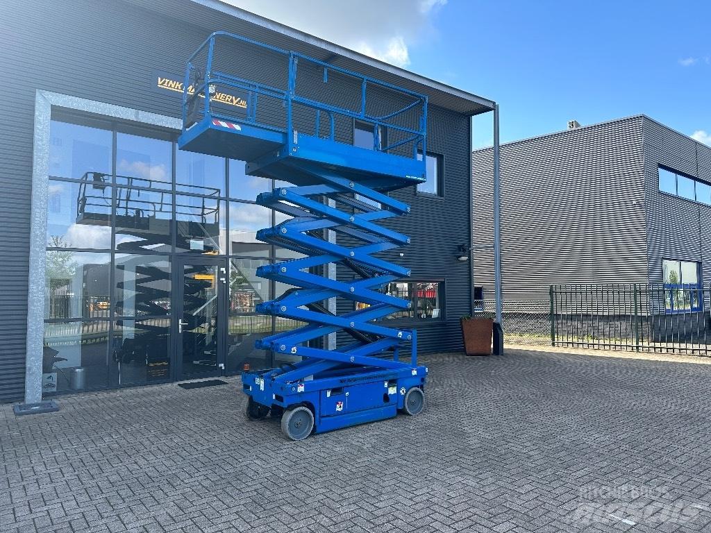 Haulotte Compact 14 Scheren-Arbeitsbühnen